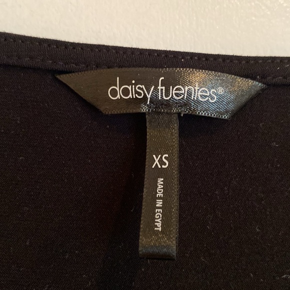 Daisy fuentes Black XS Twisted Tip 15”W x 24”L - Picture 3 of 7